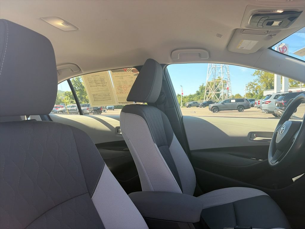 Used 2024 Toyota Corolla LE FWD image 18