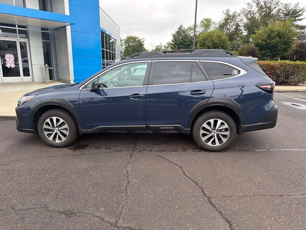Used 2025 Subaru Outback Premium AWD/4WD image 8