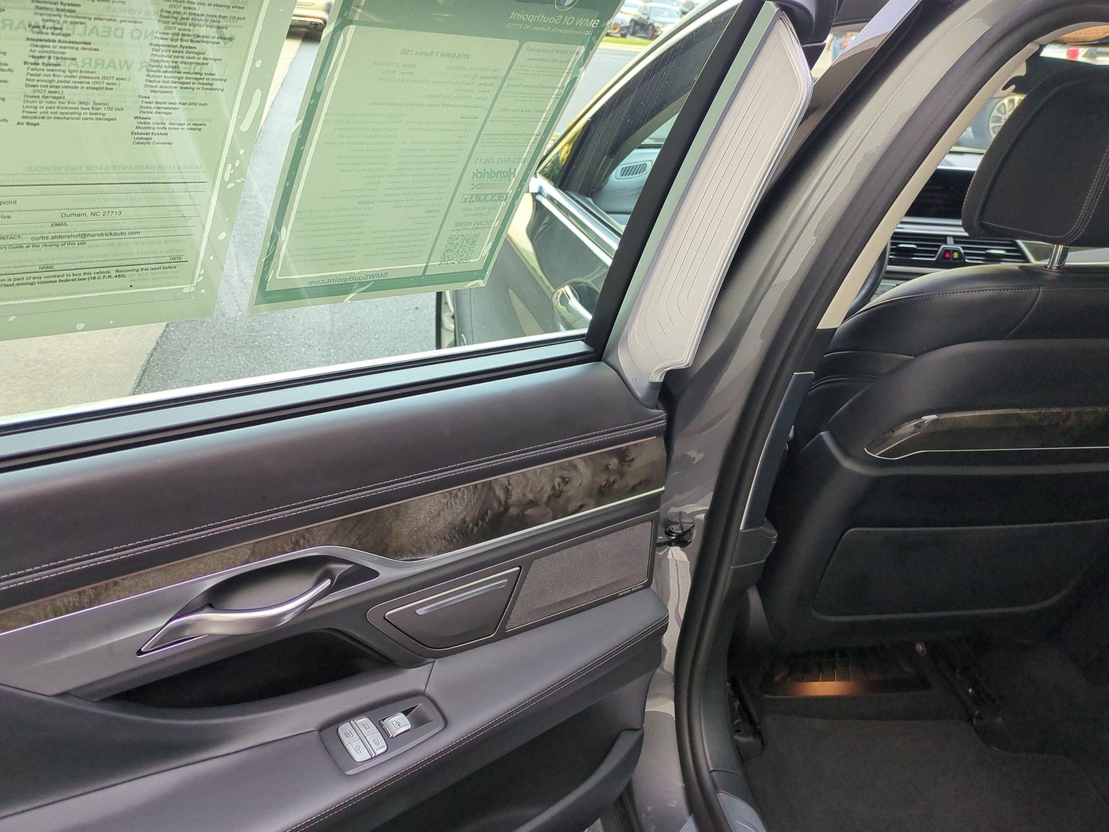Used 2018 BMW 750i RWD image 32