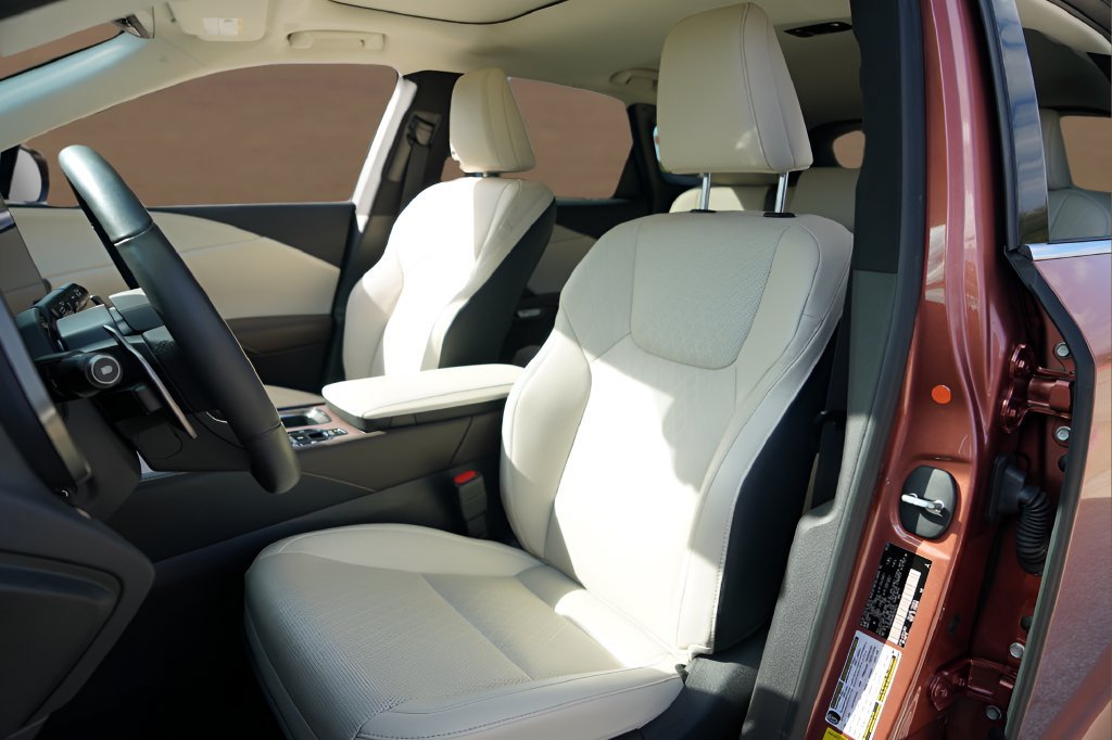 Used 2024 Lexus RX 350 Premium Plus w/ Convenience Package FWD image 11