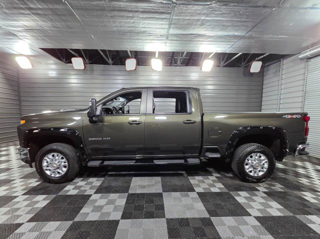 Used 2022 Chevrolet Silverado 3500 LT w/ All Star Edition AWD/4WD image 8