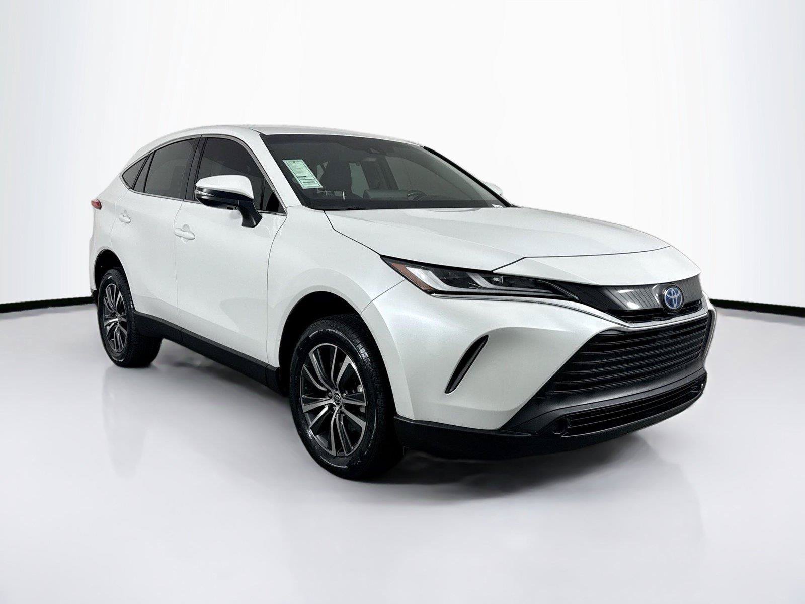 Certified 2023 Toyota Venza LE AWD/4WD image 9