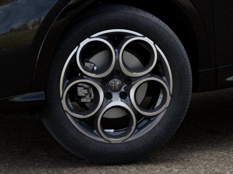 New 2025 Alfa Romeo Tonale AWD/4WD image 8