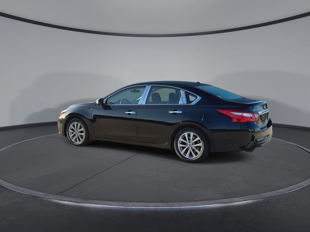 Used 2017 Nissan Altima 2.5 SV w/ Convenience Package FWD image 6