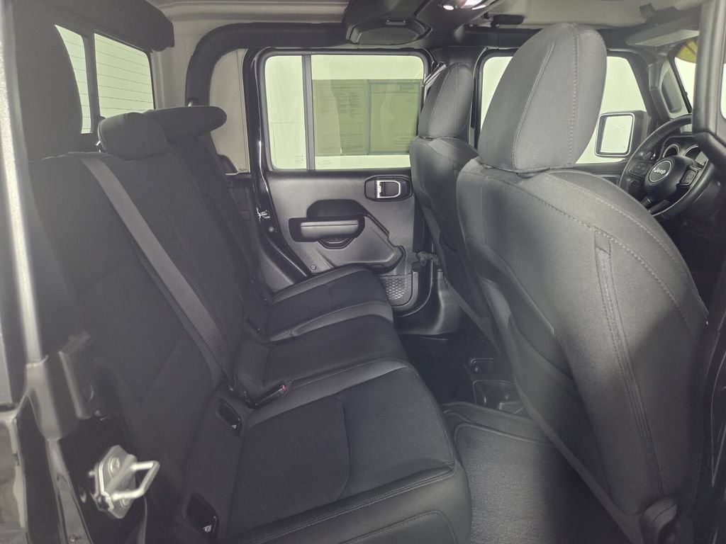 Used 2021 Jeep Gladiator Sport AWD/4WD image 27