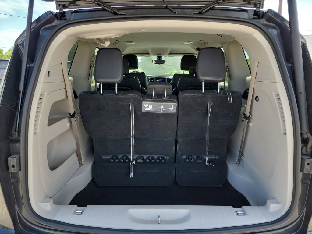 Used 2018 Chrysler Pacifica Touring-L FWD image 6
