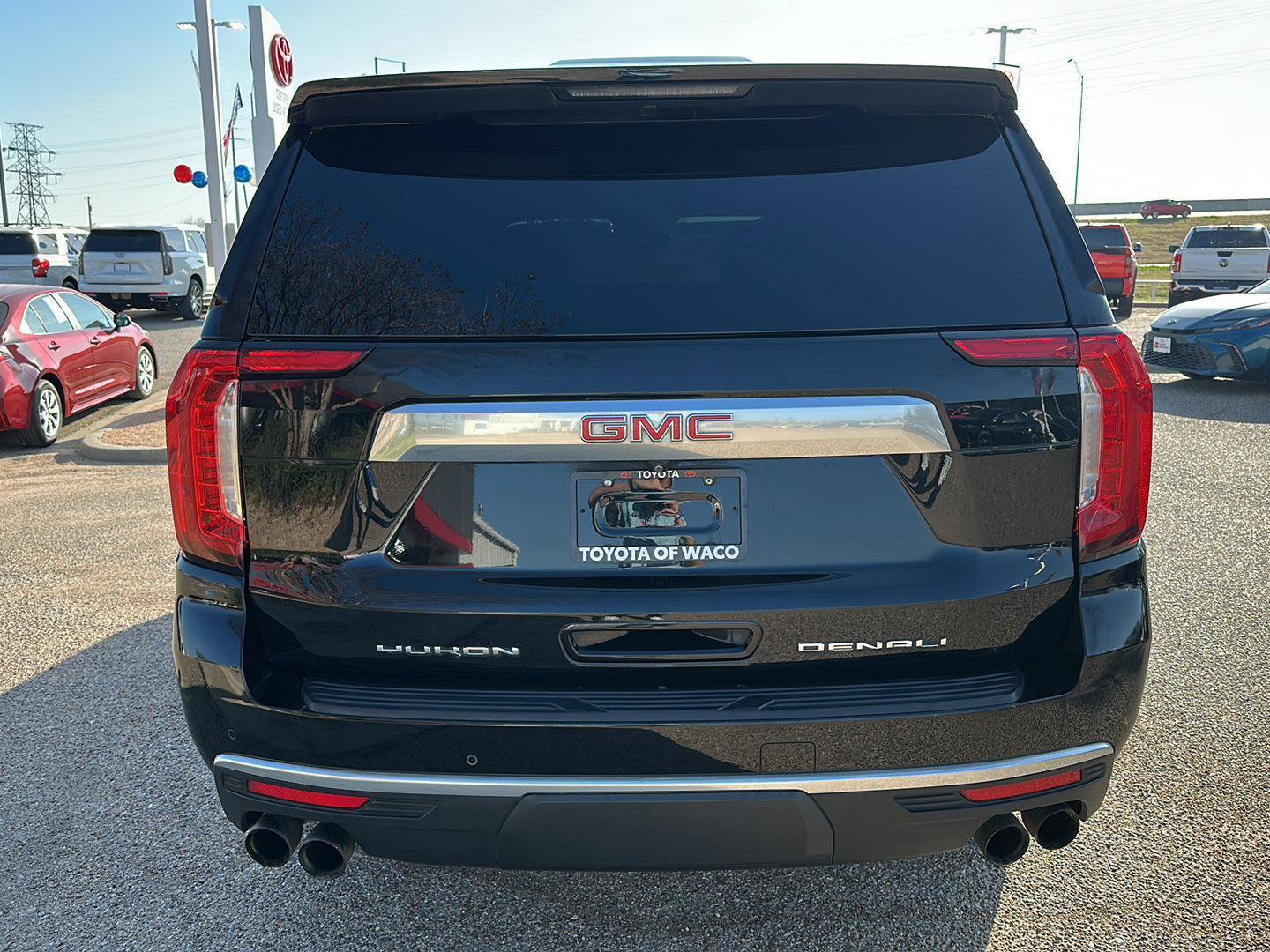 Used 2022 GMC Yukon XL Denali image 4