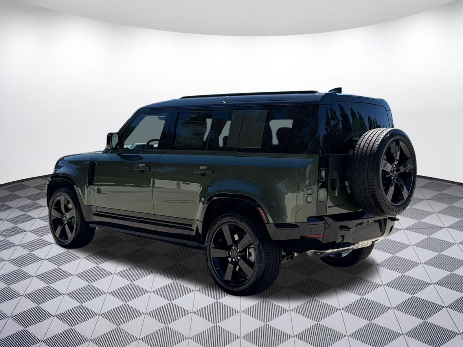 New 2026 Land Rover Defender 110 X-Dynamic SE AWD/4WD image 3