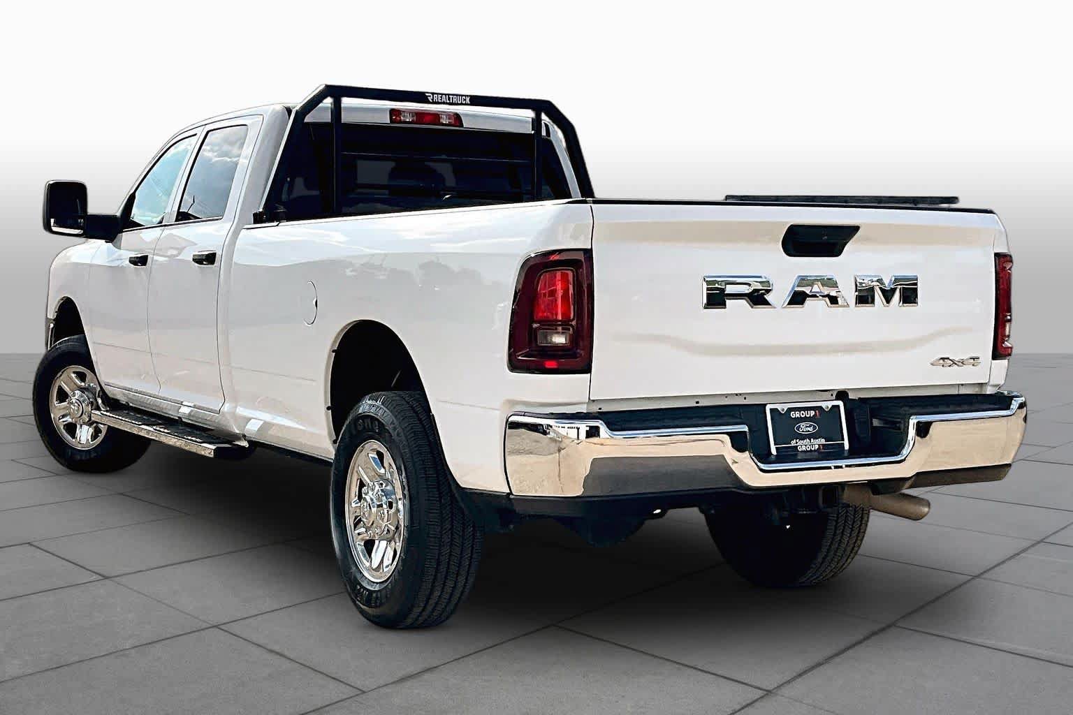 Used 2026 RAM 2500 Tradesman w/ Chrome Appearance Group AWD/4WD image 12