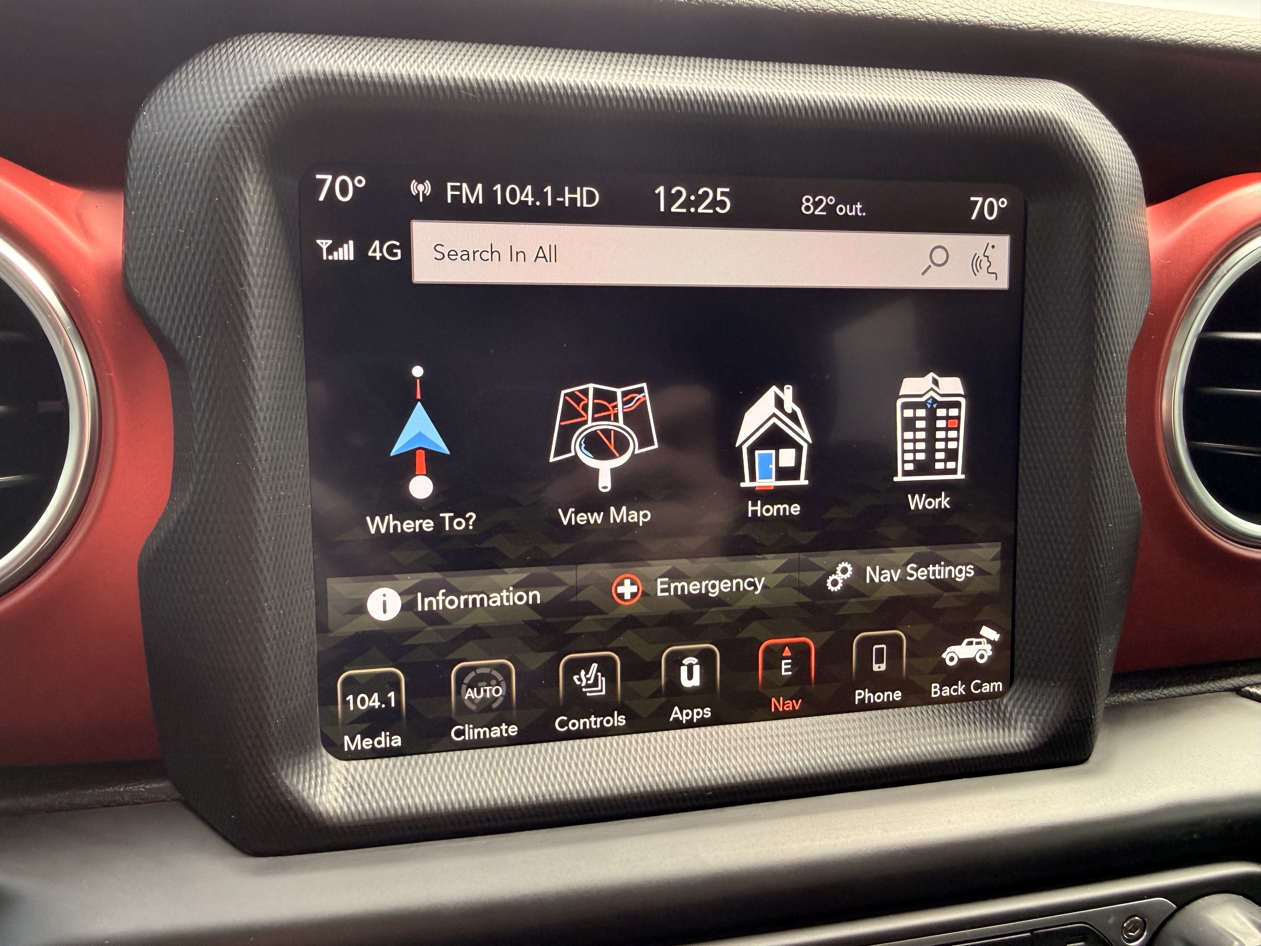 Used 2022 Jeep Wrangler Rubicon w/ LED Lighting Group AWD/4WD image 10