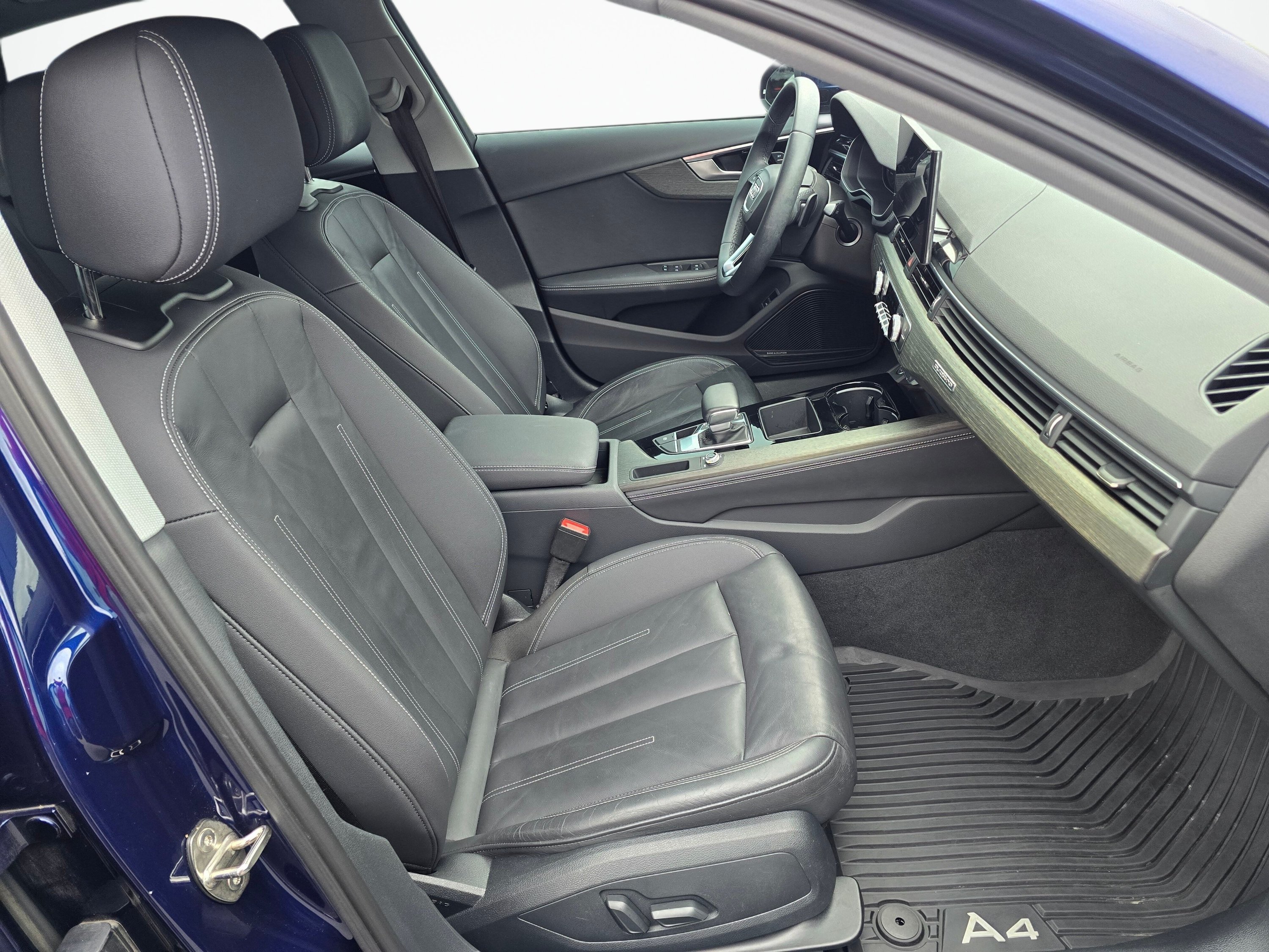 Used 2023 Audi A4 2.0T Premium Plus w/ Premium Plus Package AWD/4WD image 26