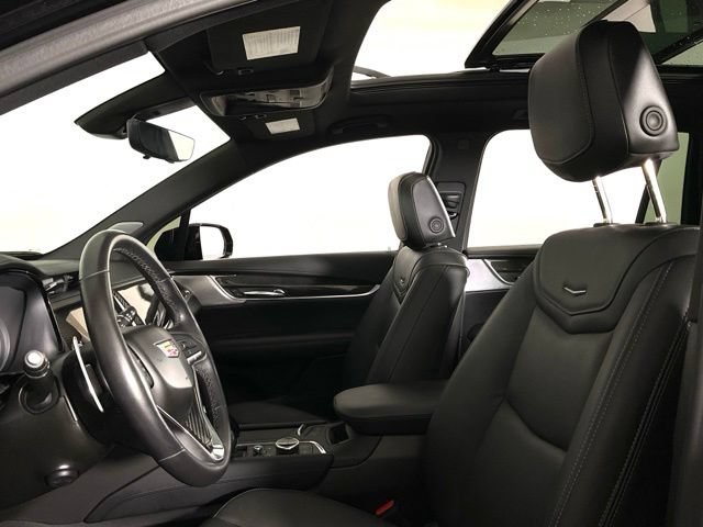 Used 2024 Cadillac XT6 Sport w/ Technology Package AWD/4WD image 26