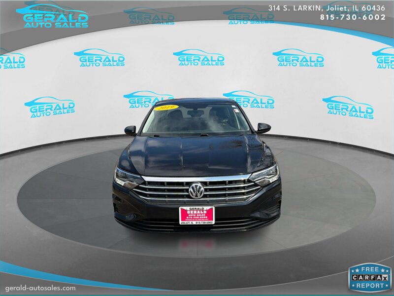 Used 2019 Volkswagen Jetta SE FWD image 2