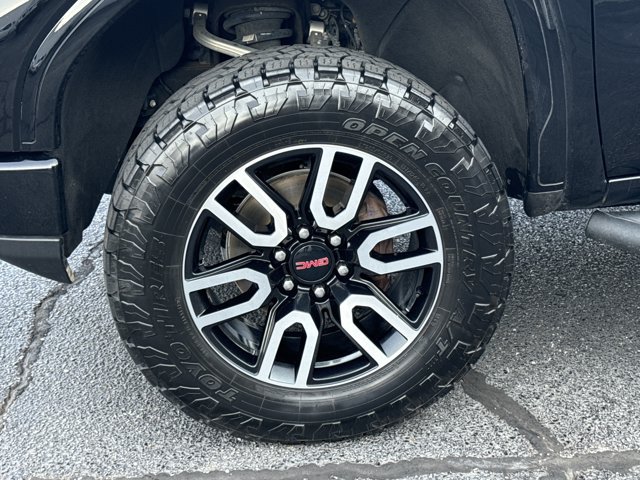 Used 2023 GMC Sierra 1500 AT4 w/ AT4 Premium Package AWD/4WD image 18