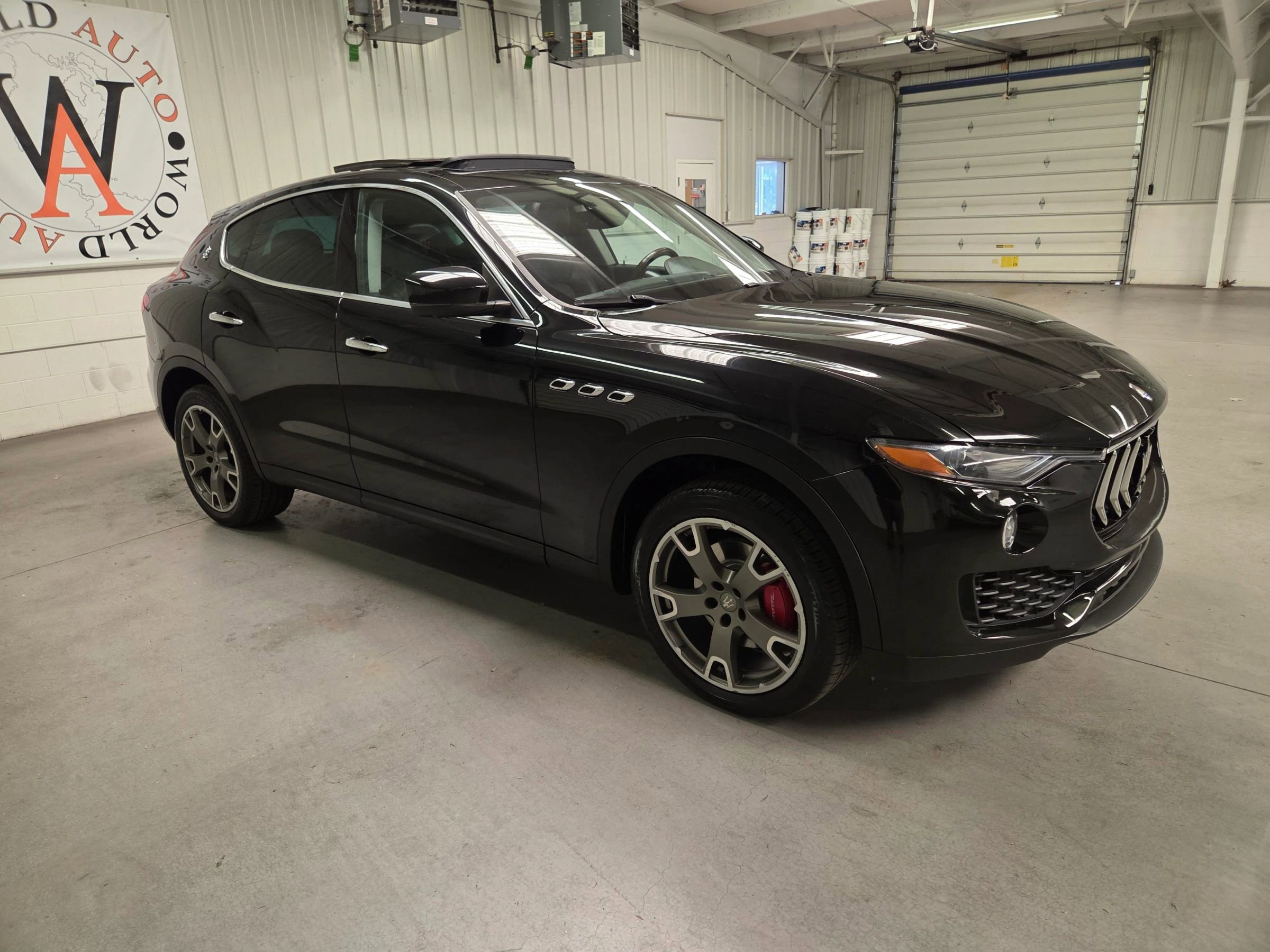 Used 2017 Maserati Levante AWD/4WD image 10