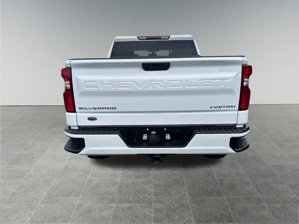 Used 2021 Chevrolet Silverado 1500 Custom image 4
