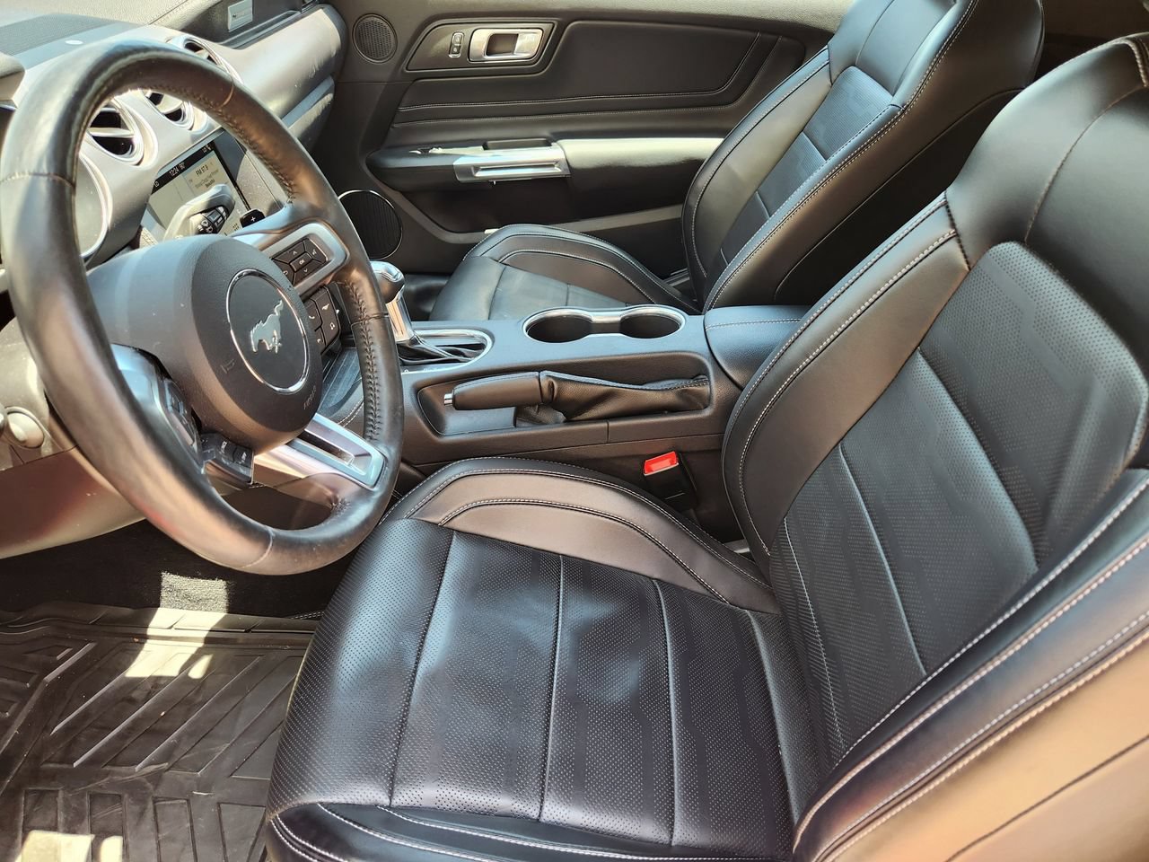 Used 2019 Ford Mustang GT Premium w/ Equipment Group 401A RWD image 10