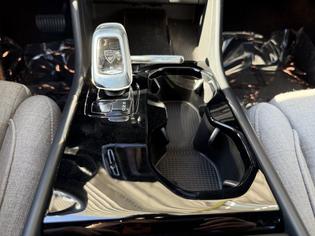 Used 2023 Volvo XC40 Recharge Ultimate AWD/4WD image 26