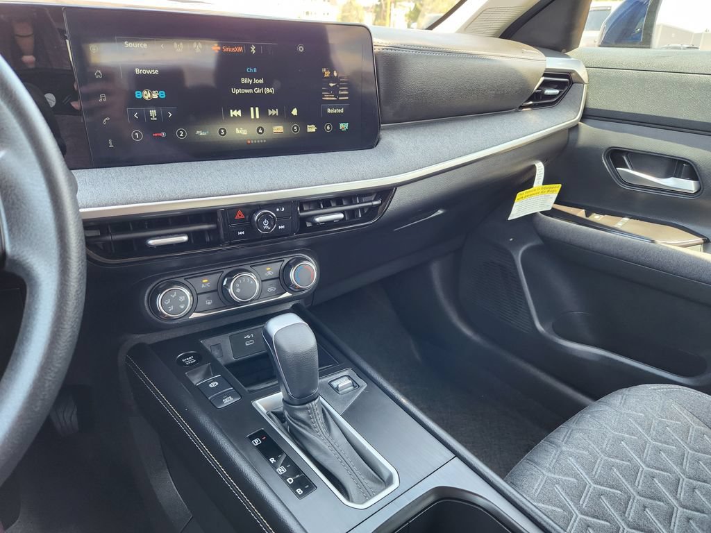 Certified 2025 Nissan Kicks SV AWD/4WD image 15