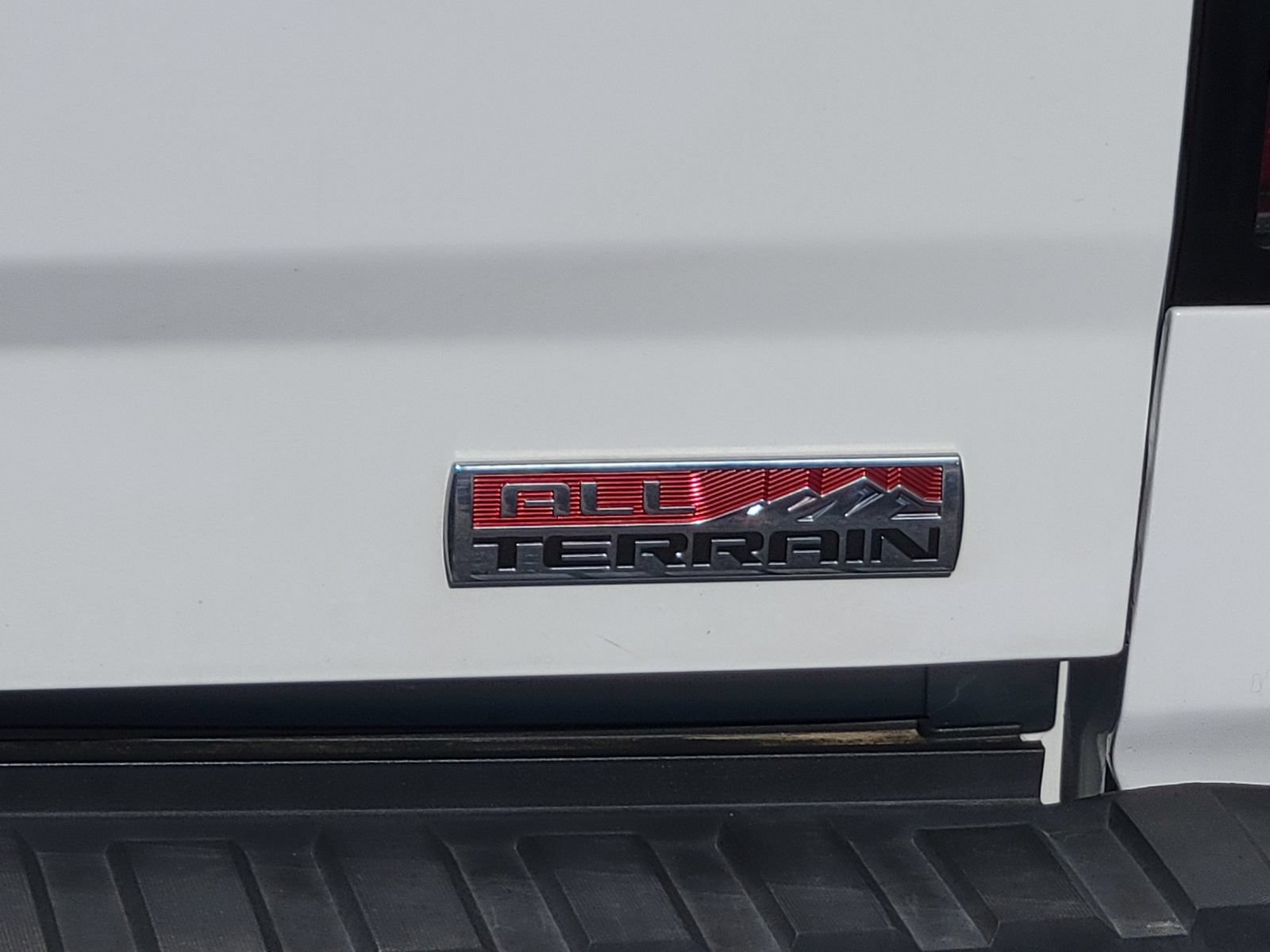 Used 2018 GMC Sierra 1500 SLT AWD/4WD image 11