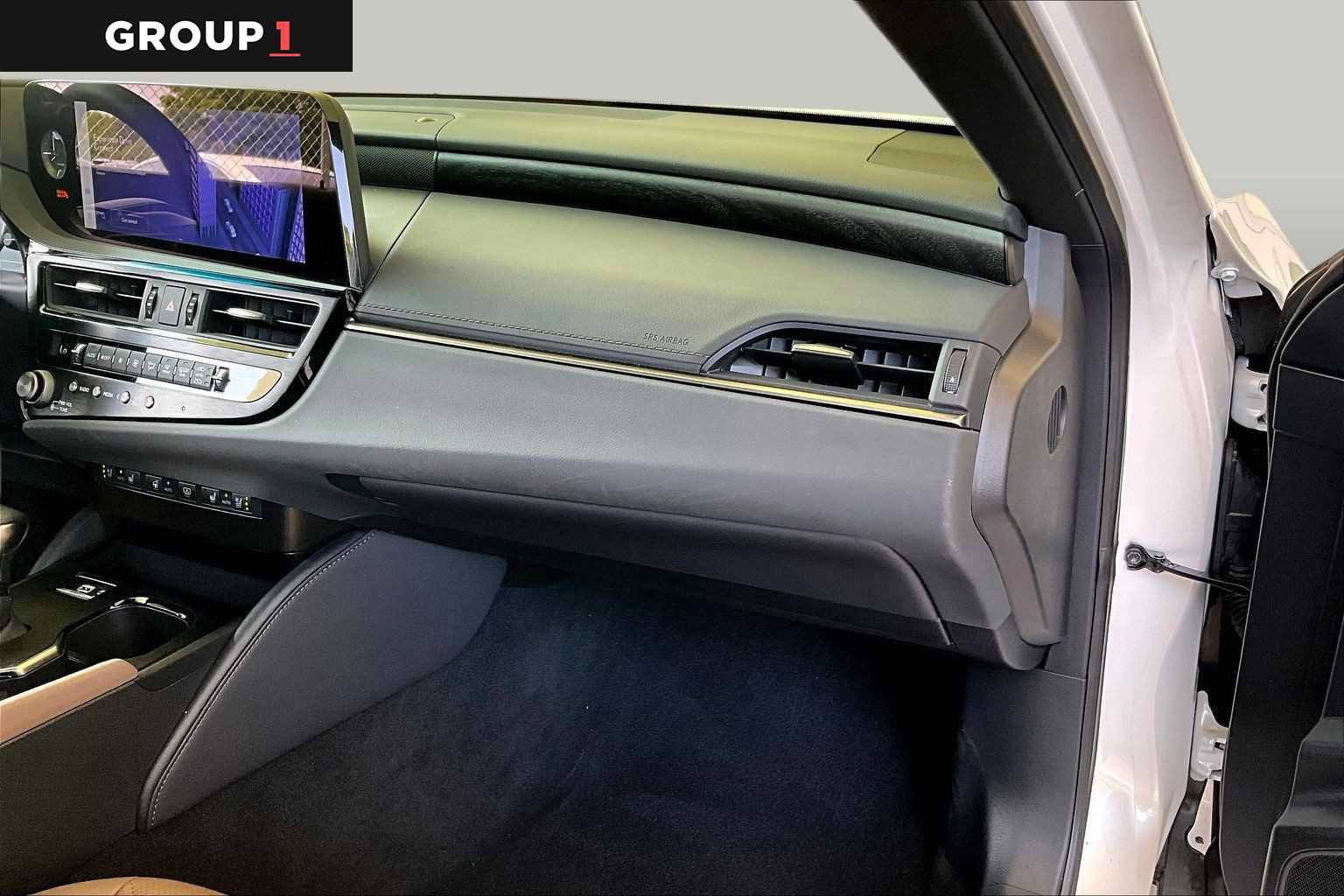 Certified 2024 Lexus ES 300h Ultra Luxury w/ Accessory Package (Z2) FWD image 16