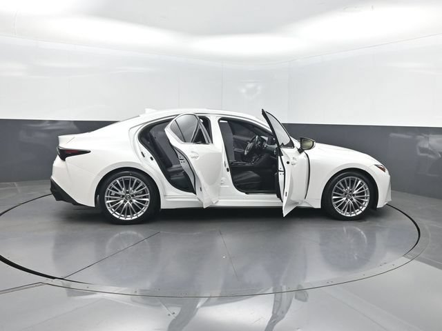 Used 2022 Lexus IS 300 w/ Premium Package RWD image 36