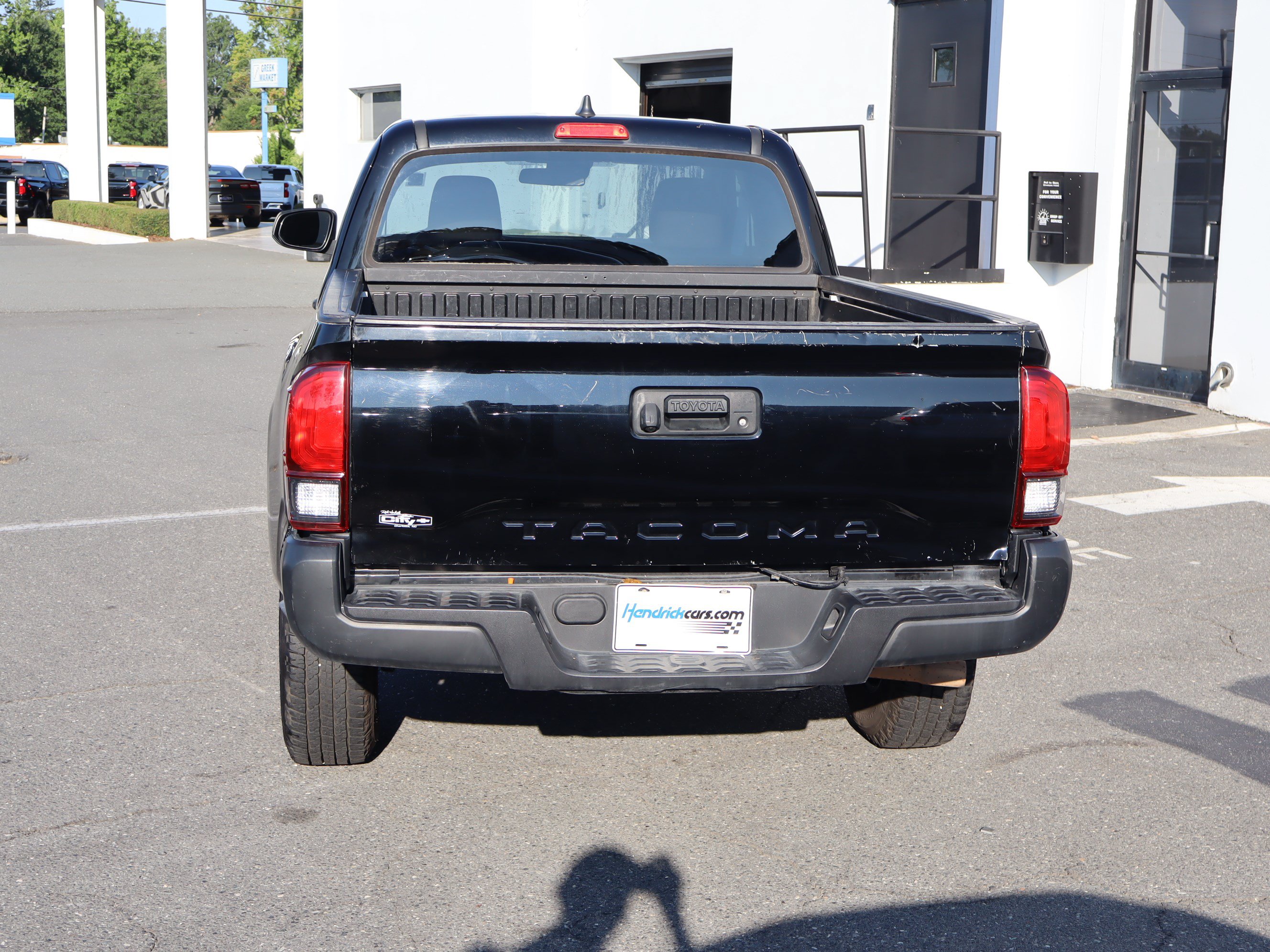 Used 2022 Toyota Tacoma SR RWD image 9