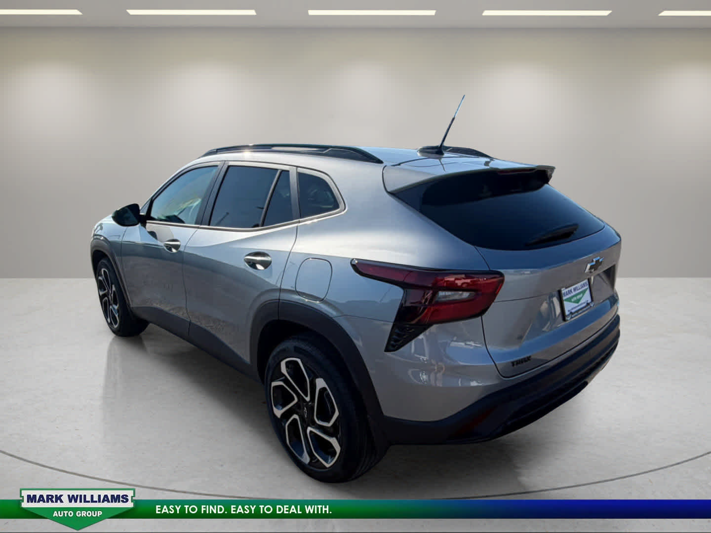 New 2026 Chevrolet Trax RS w/ Sunroof Package FWD image 4