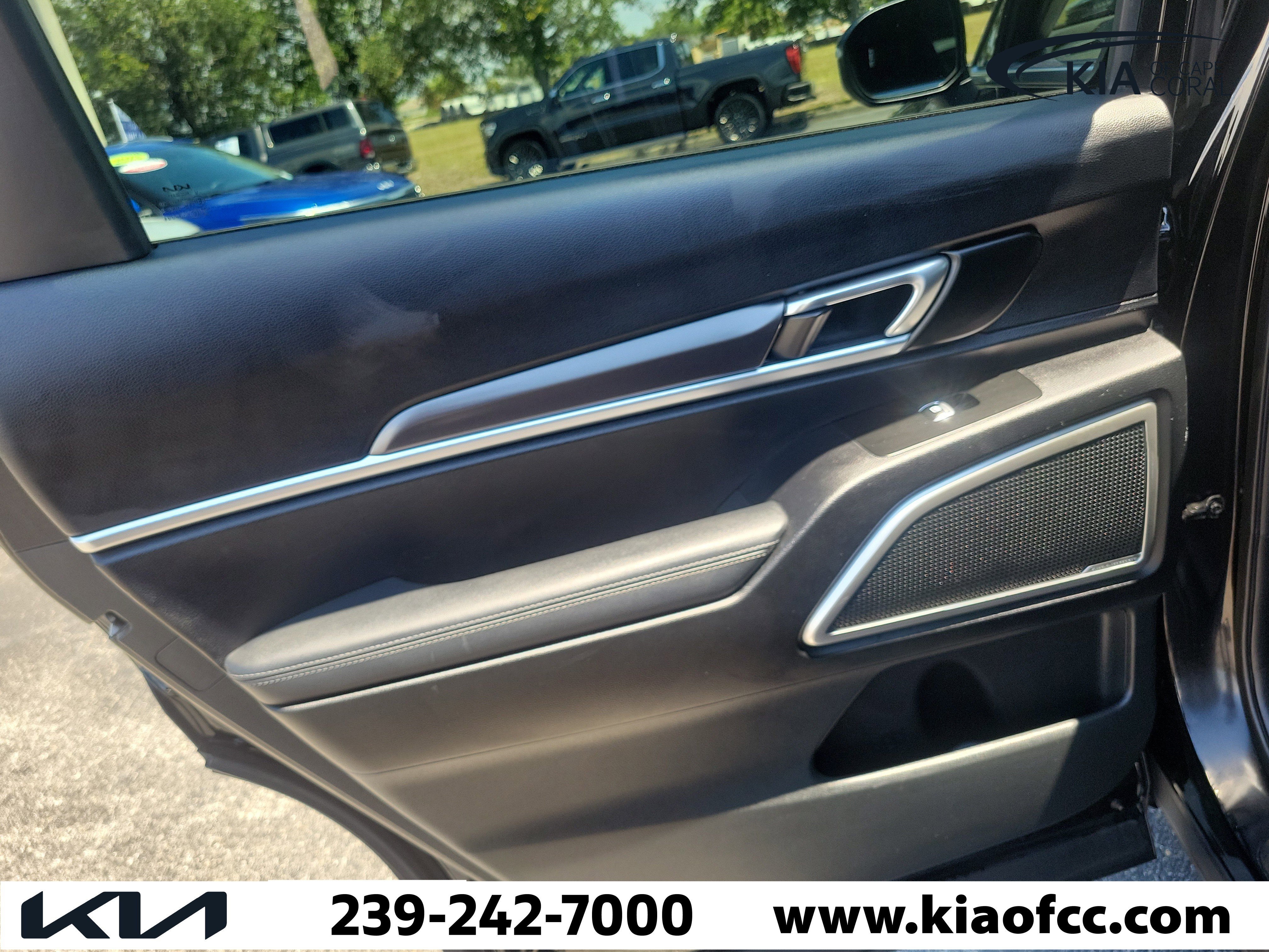 Certified 2023 Kia Telluride LX FWD image 12
