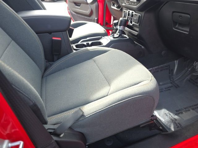 Used 2025 Jeep Wrangler Unlimited Sahara w/ Safety Group image 45