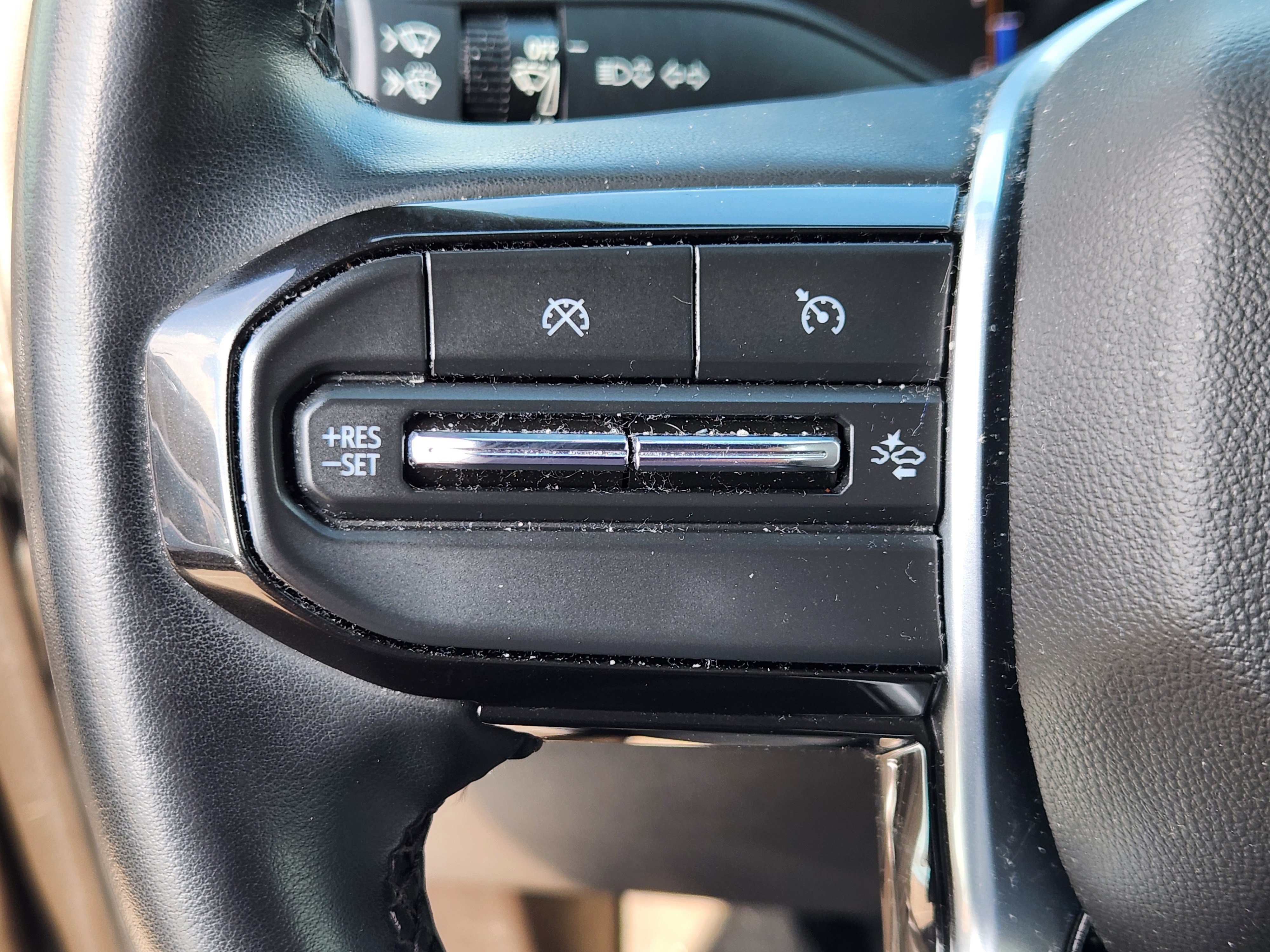 Used 2023 Chevrolet Colorado LT w/ LT Convenience Package II AWD/4WD image 23