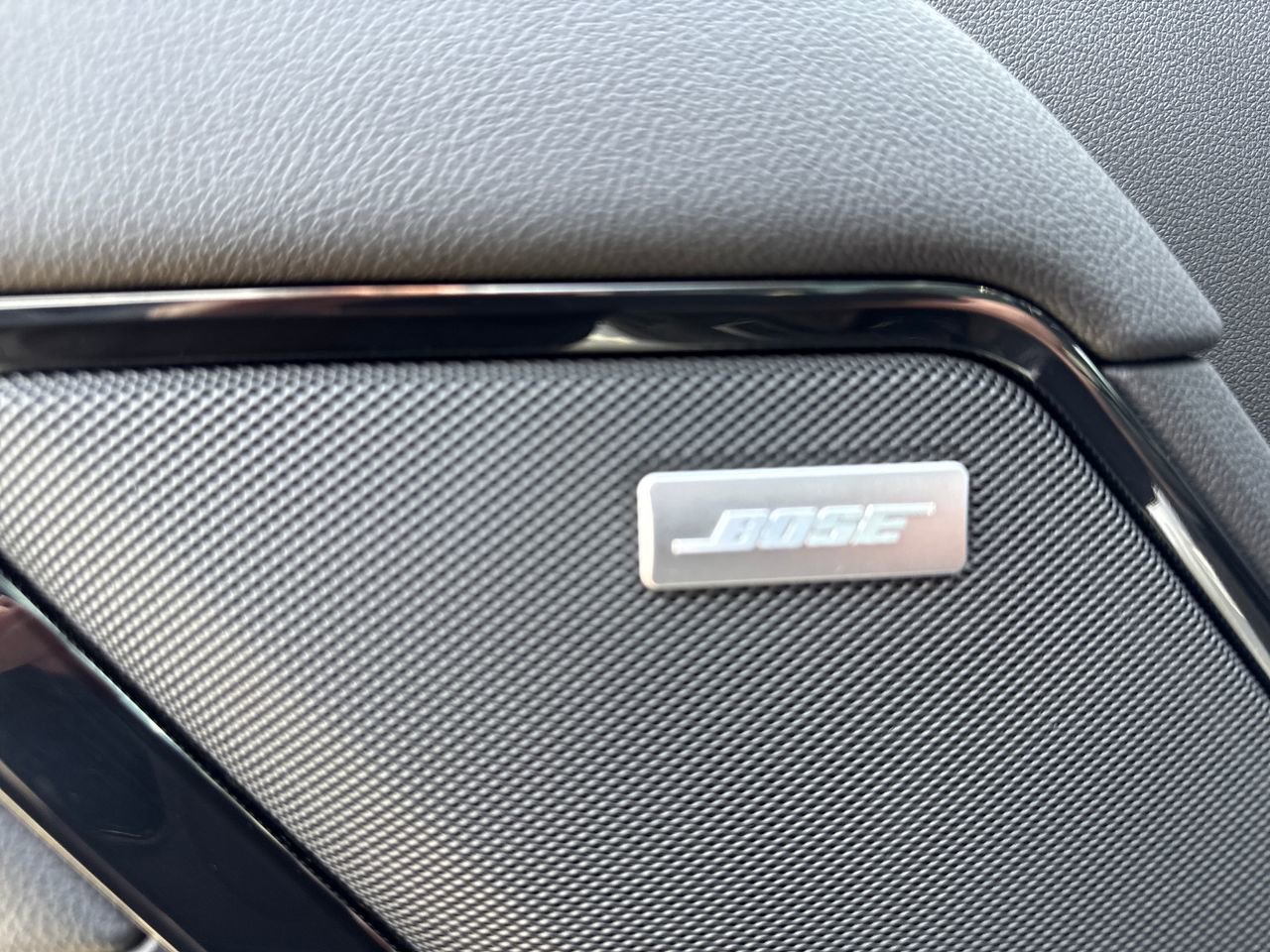 Used 2022 GMC Sierra 1500 AT4 w/ Technology Package image 19