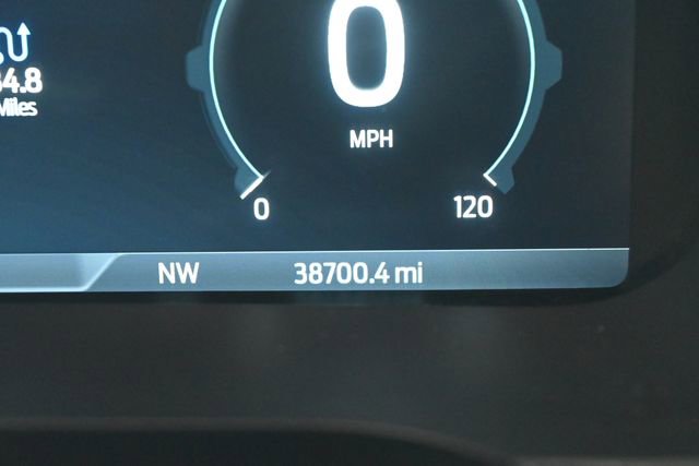 Used 2022 Ford F150 Lightning XLT image 16