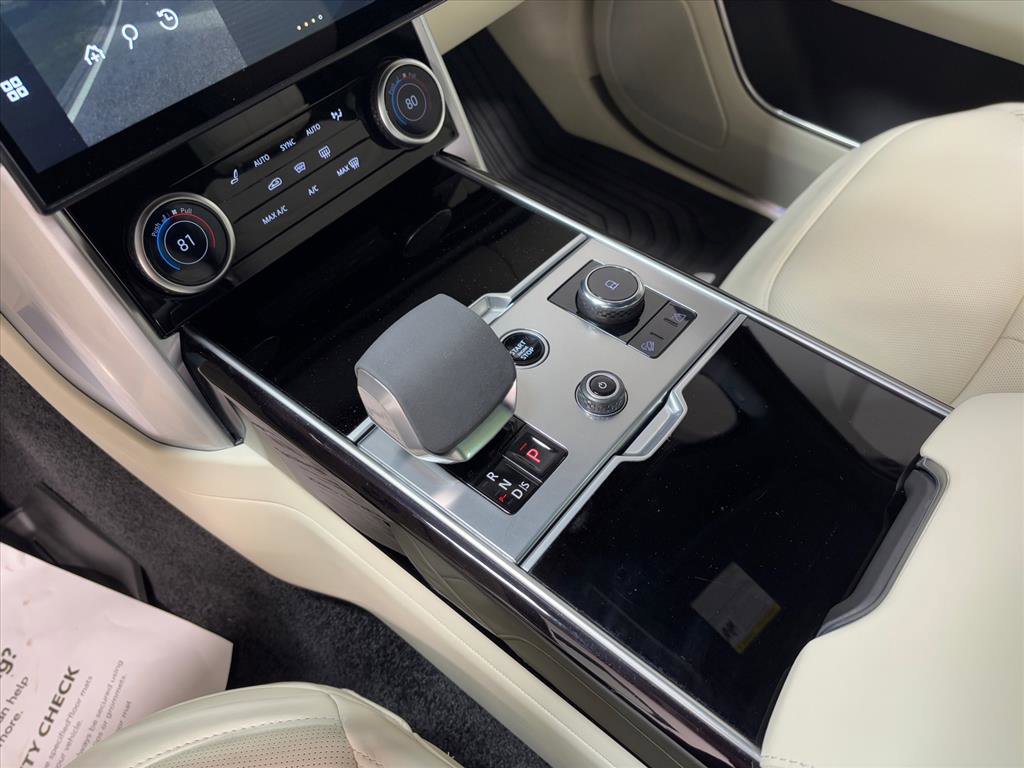 Used 2023 Land Rover Range Rover SE image 14