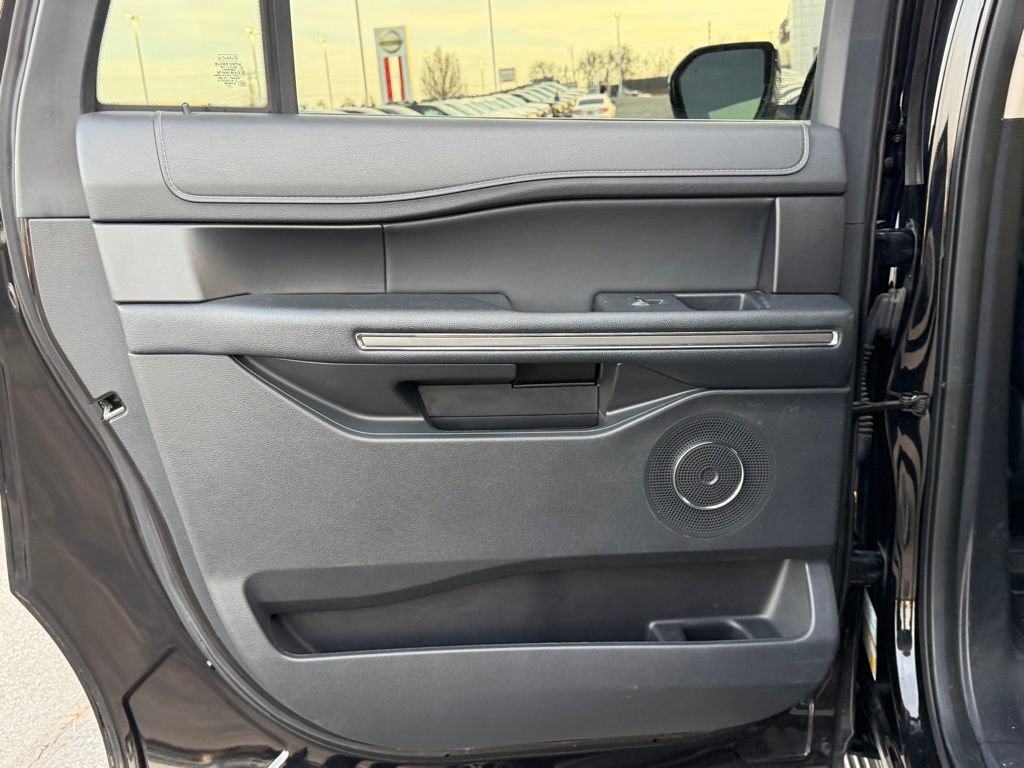 Used 2024 Ford Expedition Max XLT image 17