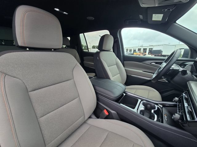 Used 2025 Chevrolet Traverse LT w/ LPO, Floor Liner Package FWD image 21