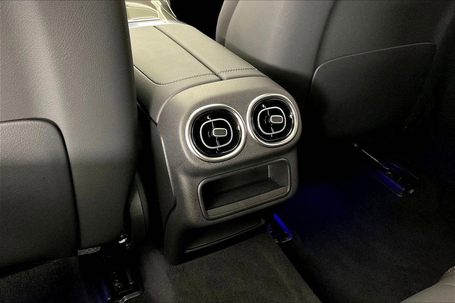 Certified 2025 Mercedes-Benz GLC 300 4MATIC image 37