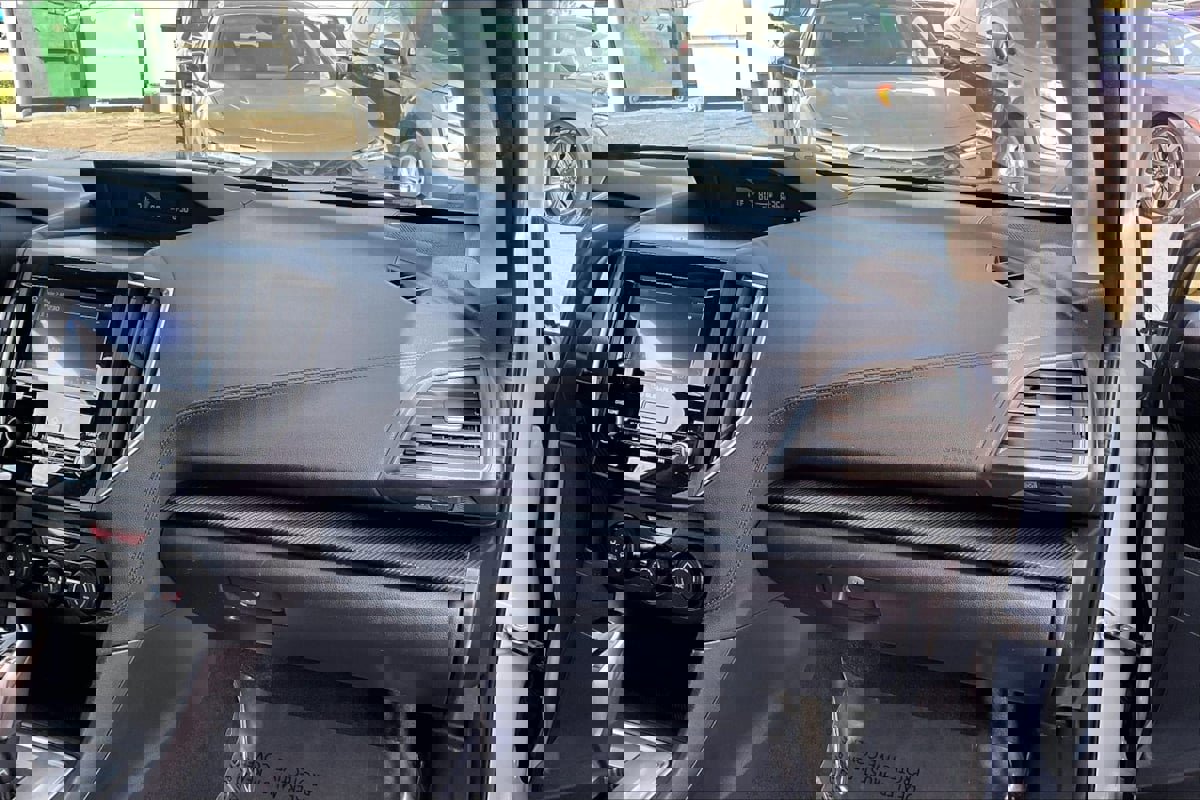 Used 2018 Subaru Crosstrek 2.0i Premium w/ Eyesight System image 13