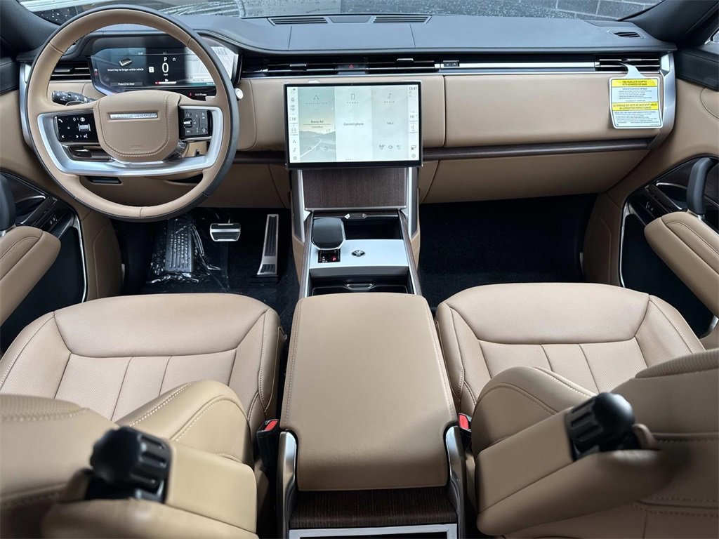 New 2025 Land Rover Range Rover SE image 16