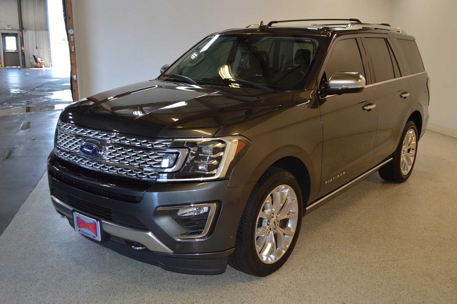 Used 2019 Ford Expedition Platinum AWD/4WD image 7