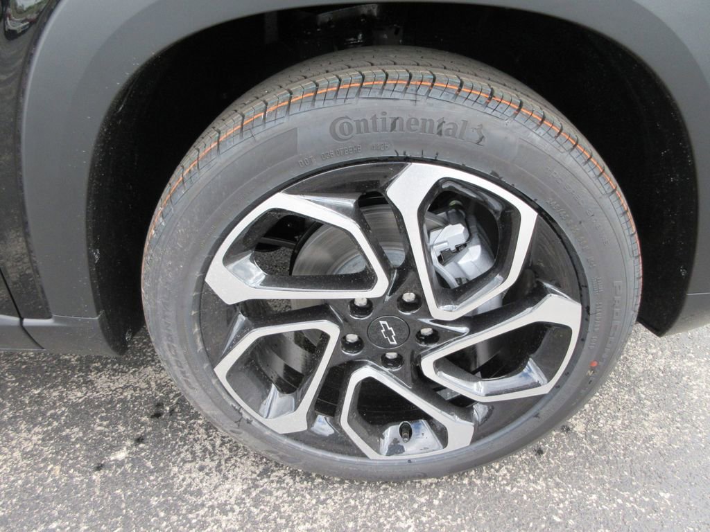 New 2026 Chevrolet Trax RS w/ Sunroof Package FWD image 9