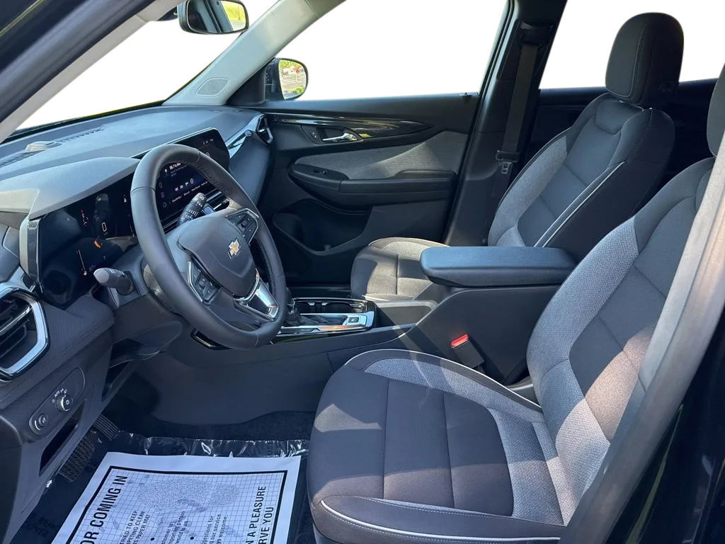 New 2026 Chevrolet TrailBlazer LT w/ Convenience Package FWD image 12