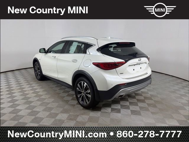 Used 2018 INFINITI QX30 Premium w/ Navigation Package image 5