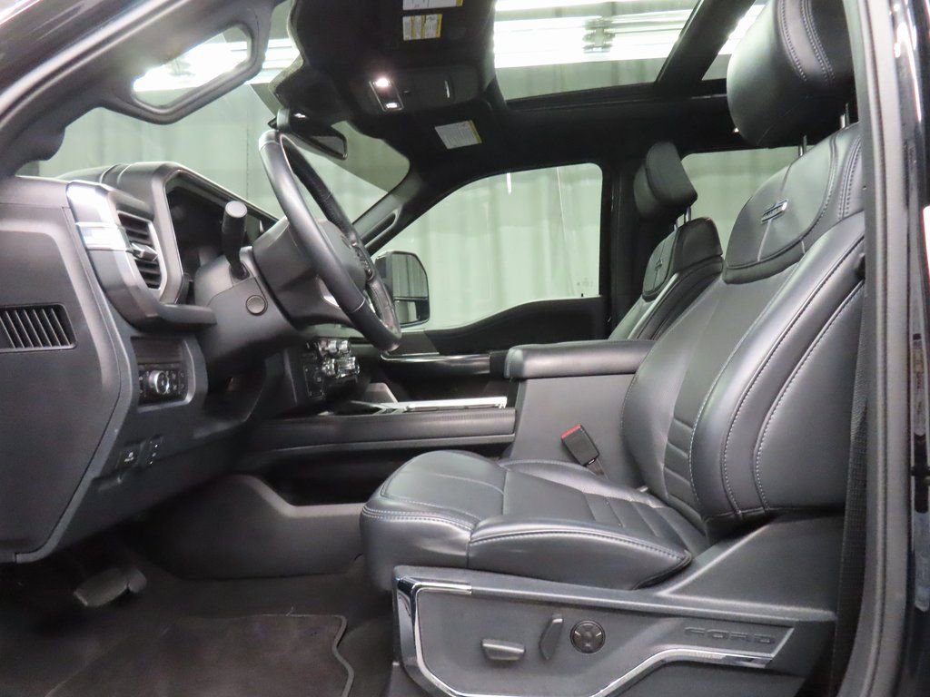 Used 2025 Ford F350 Platinum w/ FX4 Off-Road Package image 9