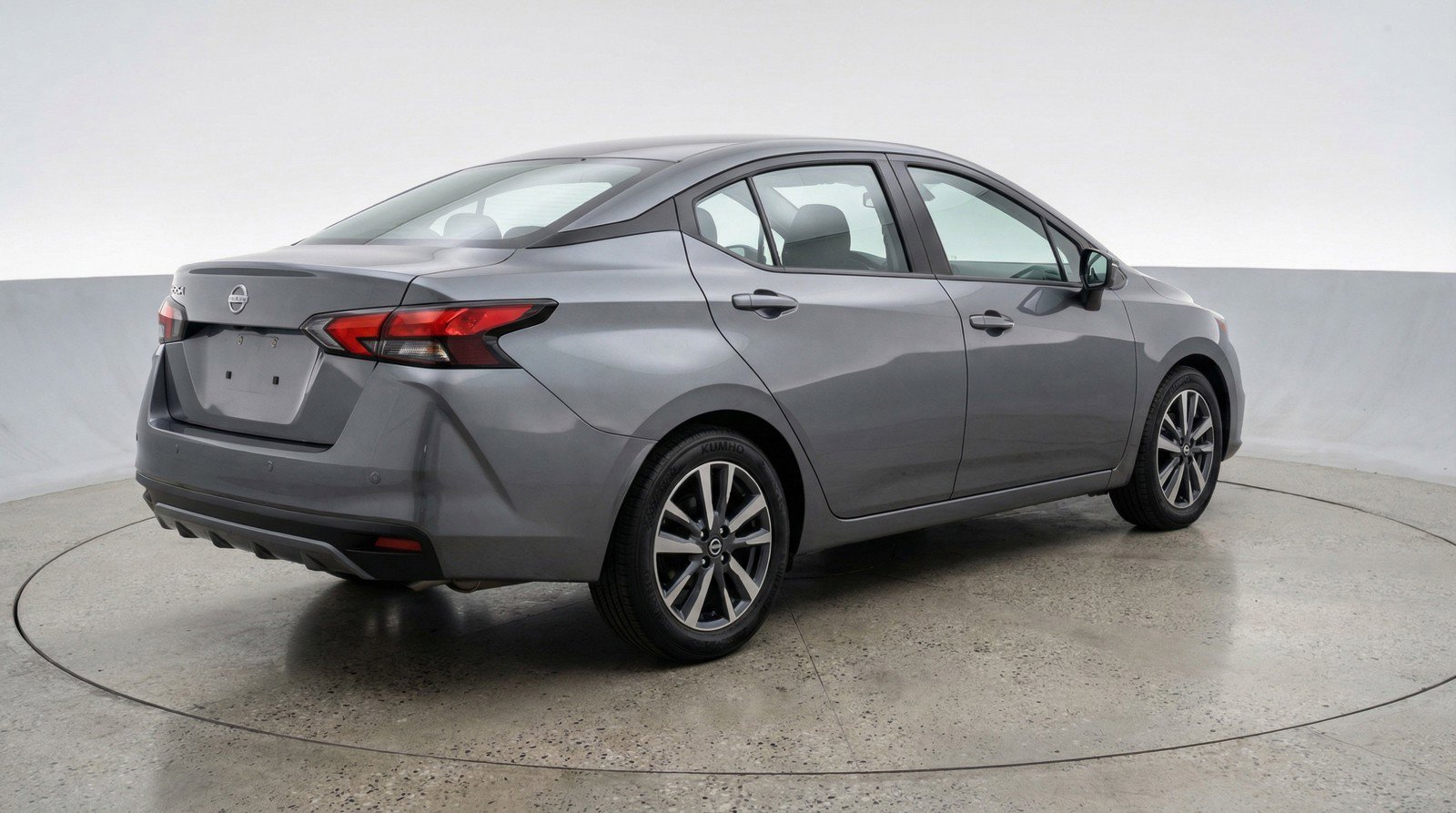 Used 2025 Nissan Versa SV FWD image 9