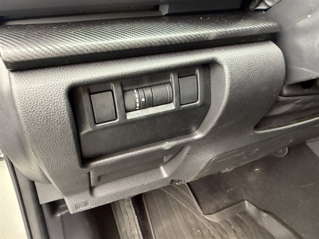 Used 2024 Subaru Crosstrek 2.0i Premium image 22
