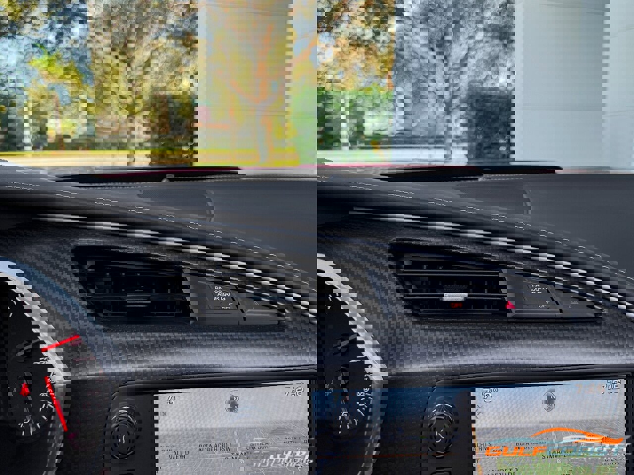 Used 2015 Chevrolet Corvette Z06 w/ 3LZ Preferred Equipment Group image 16