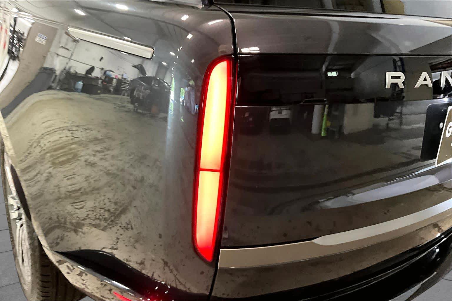Used 2023 Land Rover Range Rover SE AWD/4WD image 28