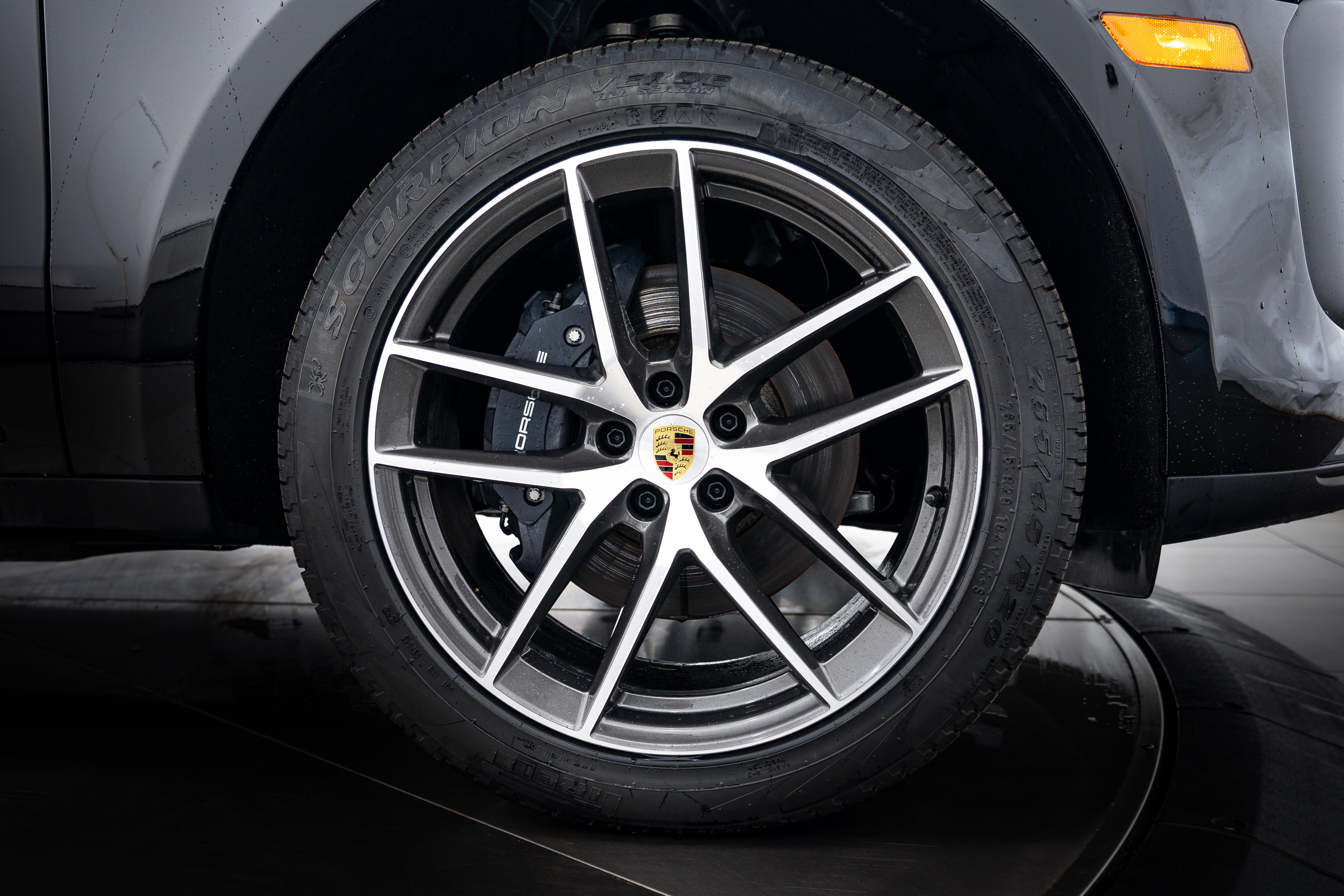Certified 2026 Porsche Macan AWD/4WD image 11