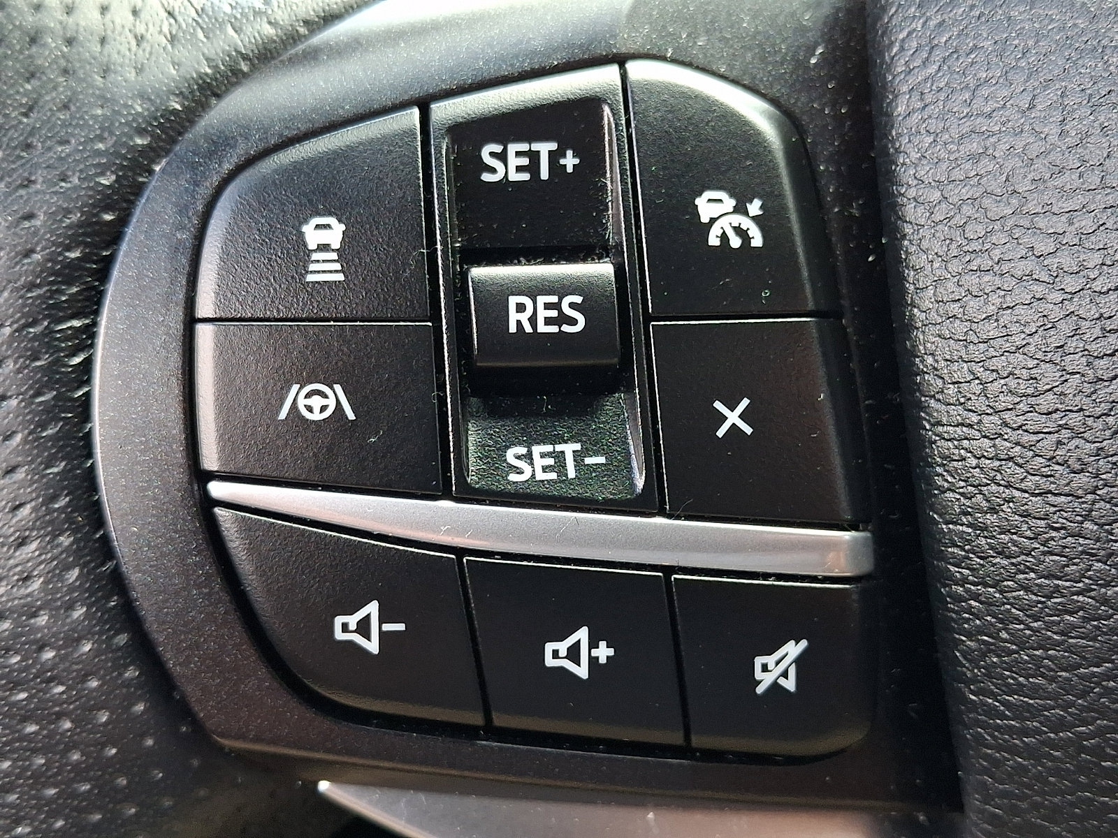 Used 2020 Ford Explorer ST AWD/4WD image 23